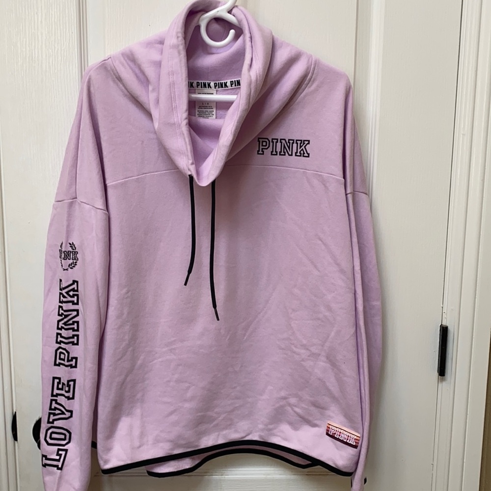 VS PINK COW-NECK SWEATSHIRT LAVENDER/LILIC